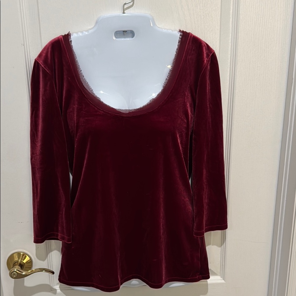 White House Black Market Red Fitted 3/4 Sleeve Blouse